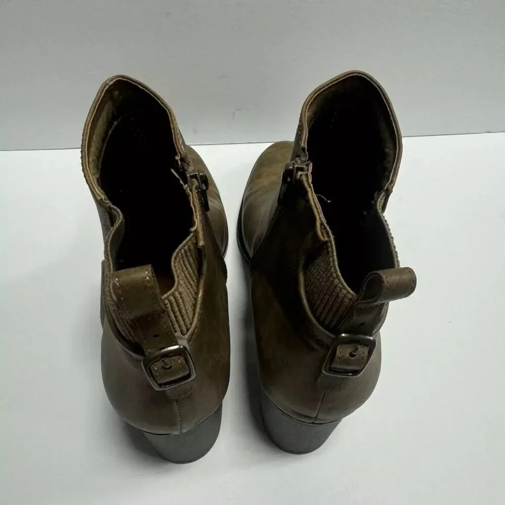 BareTraps Womens Rhoslyn Boot Taupe Size 10 M